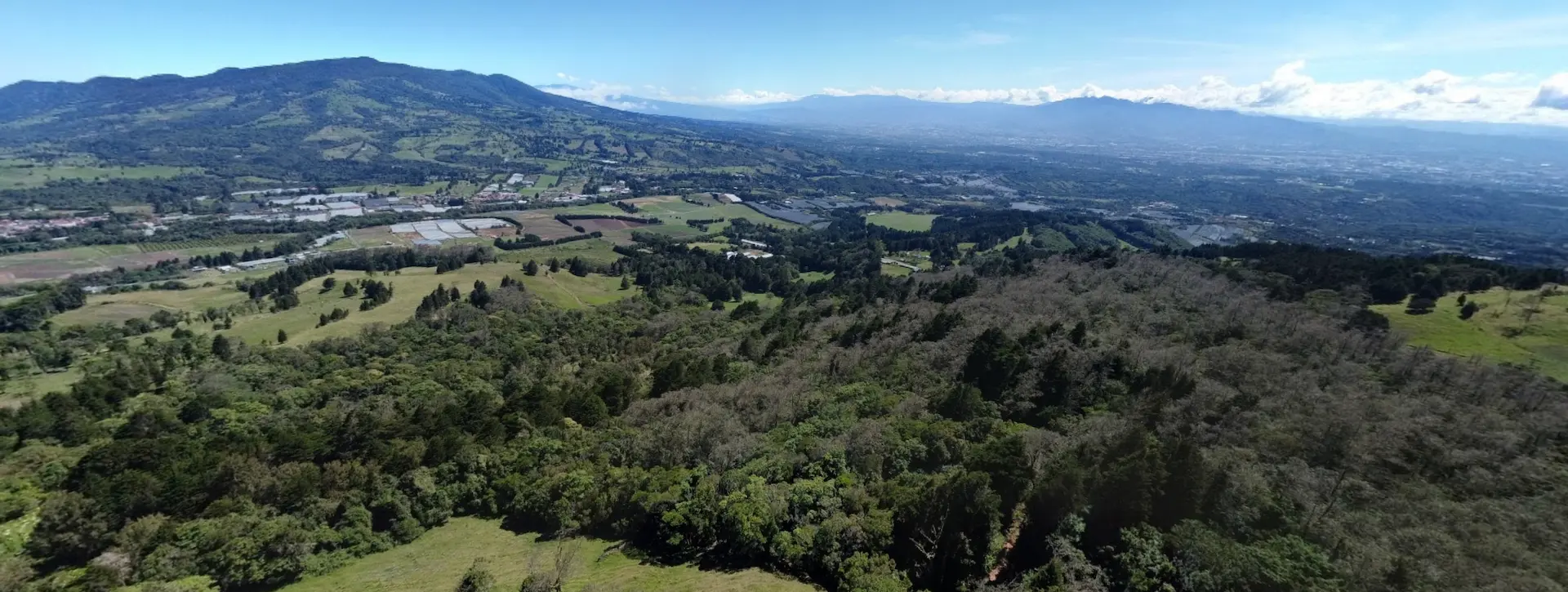 Aerial view over the Fraijanes mountains above Costa Rica&rsquo;s Central Valley, in Alajuela